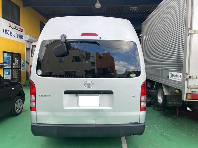 ハイエースコミューター スーパーロングＧＬターボ　１４人乗り　ナビＴＶ　Ｂモニター　ＥＴＣ　片側パワースライドドア　ディーゼル車　エアコン　パワステ　パワーウィンドウ　ＡＢＳ　Ｗエアバック（8枚目）