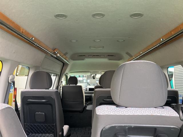 ハイエースコミューター スーパーロングＧＬターボ　１４人乗り　ナビＴＶ　Ｂモニター　ＥＴＣ　片側パワースライドドア　ディーゼル車　エアコン　パワステ　パワーウィンドウ　ＡＢＳ　Ｗエアバック（11枚目）