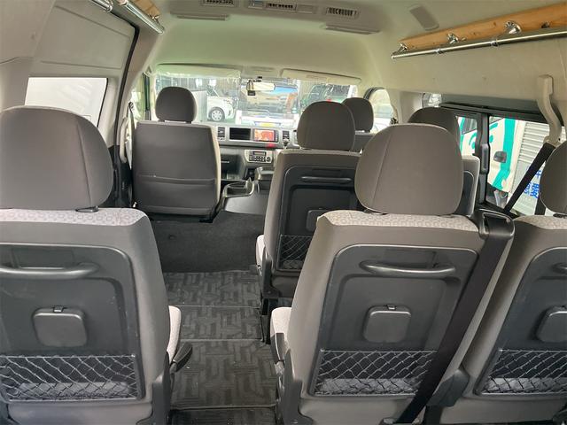 ハイエースコミューター スーパーロングＧＬターボ　１４人乗り　ナビＴＶ　Ｂモニター　ＥＴＣ　片側パワースライドドア　ディーゼル車　エアコン　パワステ　パワーウィンドウ　ＡＢＳ　Ｗエアバック（12枚目）