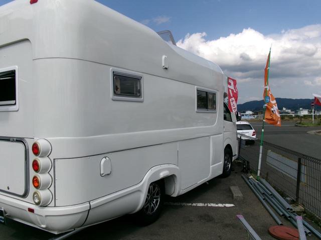 ハイエースバン ＳロングワイドＤＸ　ＧＬパッケージ　カトーモーター製Ｋ５８０＋Ｄｅｓｉｇｎキャンピング家庭用エアコン装着車・サブリチュームバッテリー６００ａｈ・走行充電ソーラー５０Ａ・外部充電４３Ａ・リヤ常設大型ベット・大型ダイニングスペース（24枚目）