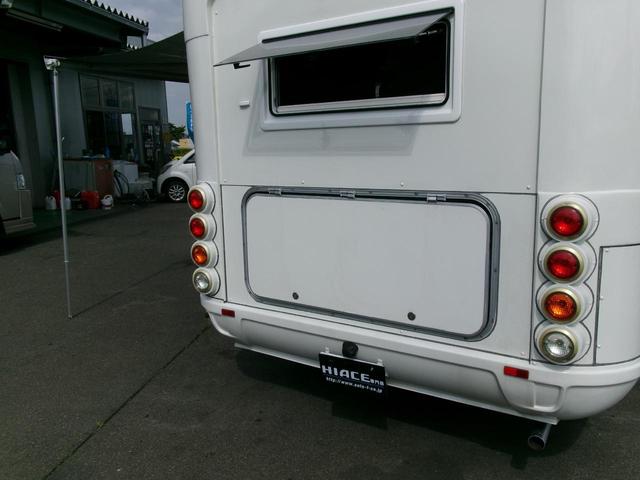 ハイエースバン ＳロングワイドＤＸ　ＧＬパッケージ　カトーモーター製Ｋ５８０＋Ｄｅｓｉｇｎキャンピング家庭用エアコン装着車・サブリチュームバッテリー６００ａｈ・走行充電ソーラー５０Ａ・外部充電４３Ａ・リヤ常設大型ベット・大型ダイニングスペース（26枚目）