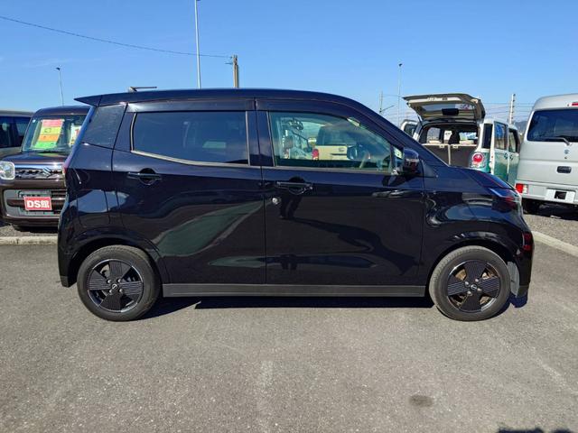 サクラ Ｇ　ナビ　ＴＶ　アラウンドビューモニター　ＬＥＤヘッドライト　ワンオーナー　オートライト　ｅペダル　ＥＴＣ２．０　前後ドライブレコーダー　レーンアシスト　エマブレ　電動パーキング　クルコン　シートヒーター（5枚目）