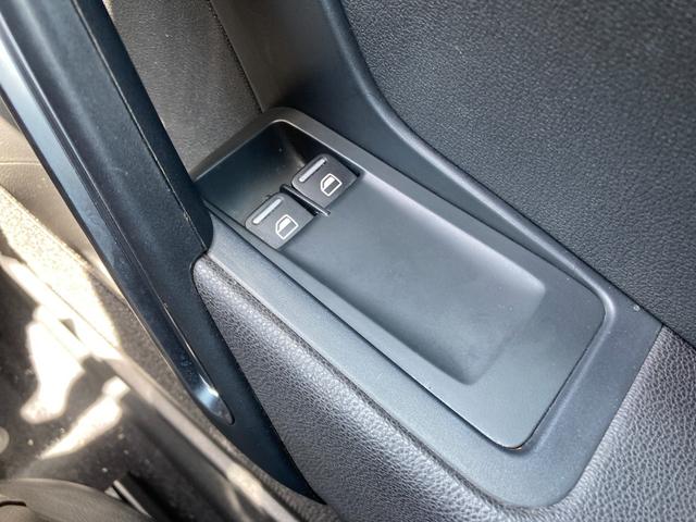 ザ・ビートル デザインレザーパッケージ　アルパイン８インチＳＤナビ　ＤＶＤ　Ｂｌｕｅｔｏｏｔｈ接続　バックモニター　ドライブレコーダー　パドルシフト　ブラックレザーシート　シートヒーター　キセノンヘッドライト　１７インチアルミ（32枚目）