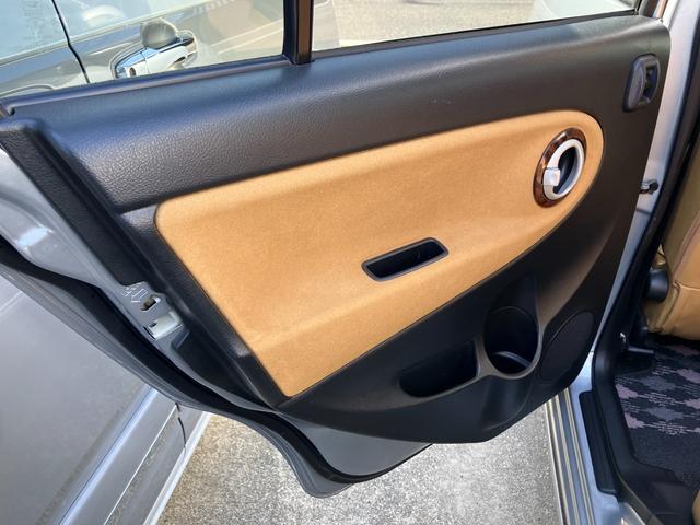 ミラジーノ プレミアムＸ　ＭＯＭＯコンビハンドル　１４インチアルミホイール　フォグランプ　ウッド調パネル＆シフトノブ　ハーフレザー　ＥＴＣ　オートエアコン　ＣＤ（22枚目）