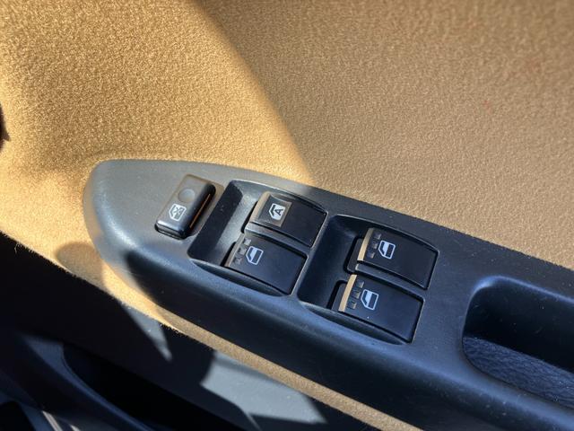 ミラジーノ プレミアムＸ　ＭＯＭＯコンビハンドル　１４インチアルミホイール　フォグランプ　ウッド調パネル＆シフトノブ　ハーフレザー　ＥＴＣ　オートエアコン　ＣＤ（40枚目）