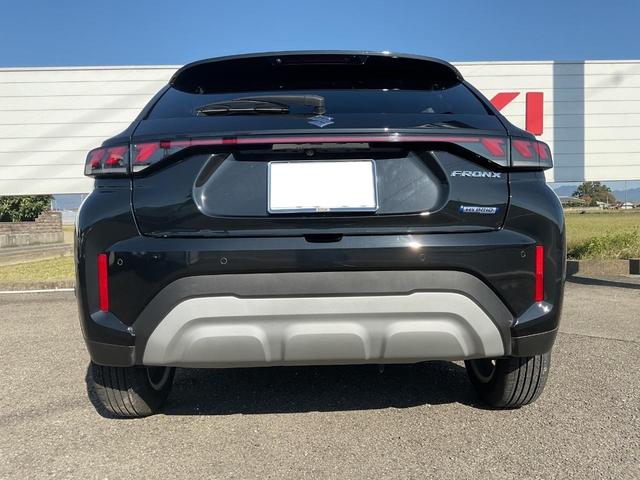 フロンクス ベースグレード　９インチスマホ連携ナビ　全方位モニター　フルセグＴＶ　ＨＤＭＩ入力　ワイヤレス充電器　ヘッドアップディスプレイ　シートヒーター　電動パーキングブレーキ　スズキセーフティ（3枚目）