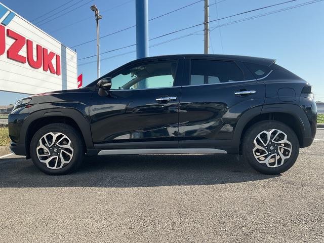 フロンクス ベースグレード　９インチスマホ連携ナビ　全方位モニター　フルセグＴＶ　ＨＤＭＩ入力　ワイヤレス充電器　ヘッドアップディスプレイ　シートヒーター　電動パーキングブレーキ　スズキセーフティ（5枚目）