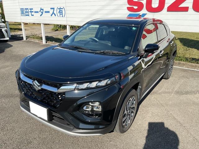 フロンクス ベースグレード　９インチスマホ連携ナビ　全方位モニター　フルセグＴＶ　ＨＤＭＩ入力　ワイヤレス充電器　ヘッドアップディスプレイ　シートヒーター　電動パーキングブレーキ　スズキセーフティ（7枚目）