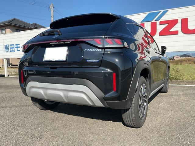 フロンクス ベースグレード　９インチスマホ連携ナビ　全方位モニター　フルセグＴＶ　ＨＤＭＩ入力　ワイヤレス充電器　ヘッドアップディスプレイ　シートヒーター　電動パーキングブレーキ　スズキセーフティ（8枚目）