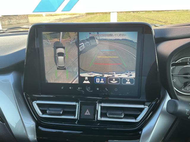 フロンクス ベースグレード　９インチスマホ連携ナビ　全方位モニター　フルセグＴＶ　ＨＤＭＩ入力　ワイヤレス充電器　ヘッドアップディスプレイ　シートヒーター　電動パーキングブレーキ　スズキセーフティ（12枚目）