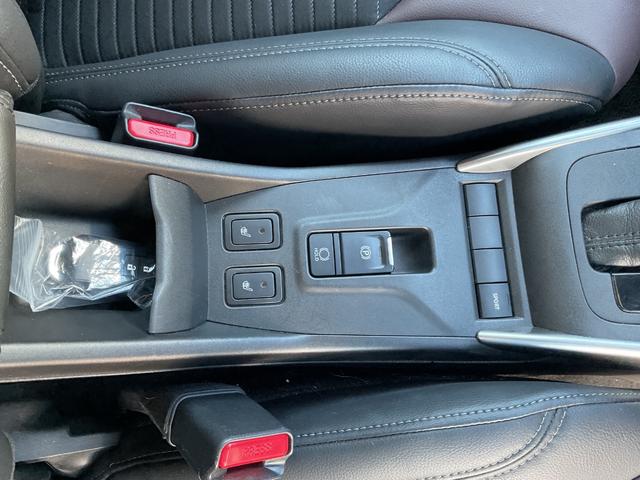 フロンクス ベースグレード　９インチスマホ連携ナビ　全方位モニター　フルセグＴＶ　ＨＤＭＩ入力　ワイヤレス充電器　ヘッドアップディスプレイ　シートヒーター　電動パーキングブレーキ　スズキセーフティ（14枚目）