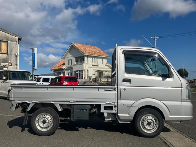 キャリイトラック KCエアコン・パワステ 4WD 5速マニュアル エアコン パワーステアリング 三方開 純正AM/FMラジオ ヘッドライトレベライザー 軽トラック(4枚目)
