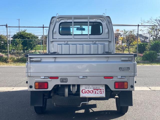 キャリイトラック KCエアコン・パワステ 4WD 5速マニュアル エアコン パワーステアリング 三方開 純正AM/FMラジオ ヘッドライトレベライザー 軽トラック(6枚目)
