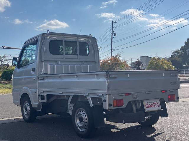 キャリイトラック KCエアコン・パワステ 4WD 5速マニュアル エアコン パワーステアリング 三方開 純正AM/FMラジオ ヘッドライトレベライザー 軽トラック(7枚目)