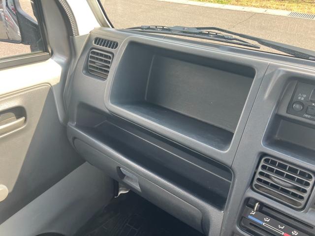 キャリイトラック KCエアコン・パワステ 4WD 5速マニュアル エアコン パワーステアリング 三方開 純正AM/FMラジオ ヘッドライトレベライザー 軽トラック(26枚目)