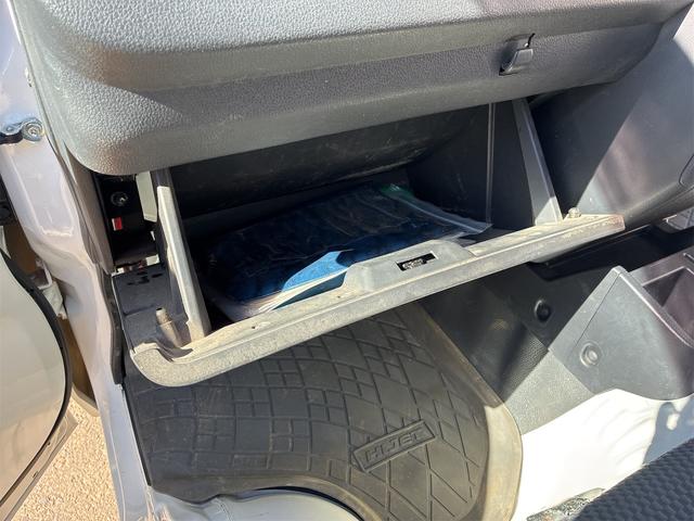 ハイゼットトラック エクストラ　ＭＴ　エアコン　パワーウィンドウ　運転席エアバッグ　ＣＤ　ミュージックプレイヤー接続可（7枚目）