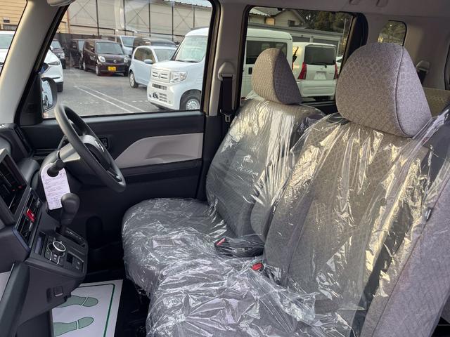 タント Ｘ　届出済未使用車　衝突軽減ブレーキ　禁煙車　運転席シートヒーター　ＬＥＤライト　スマキー　ｉストップ　フルフラットシート　ＬＤＷ　キーレス　衝突低減ブレーキ　助手席エアバック　点検記録簿　ベンチシート（10枚目）