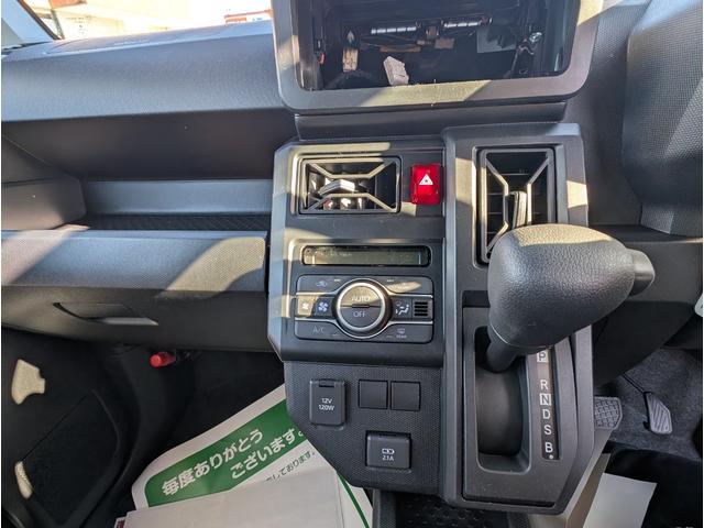 タフト Ｘ　サイドＳＲＳ　軽減ブレーキ　横滑り防止機能　キーフリー　車線逸脱　エコアイドリングストップ　スカイルーフ　スマートキ－　パワーウインドウ　エアバック　フルオートエアコン　ＬＥＤヘッドライト　ＡＢＳ付き（26枚目）