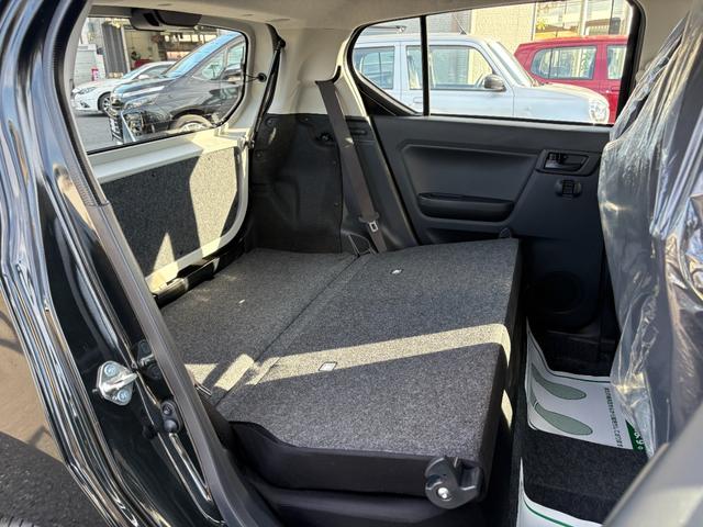 ミライース Ｌ　ＳＡＩＩＩ　届出済未使用車　禁煙車　衝突被害軽減ブレーキ　禁煙　全席パワーウインドウ　パワーハンドル　横滑り防止機能　キーレスキー　デュアルエアバック　運転席エアバッグ　ＡＢＳ　エアコン　整備記録簿（16枚目）