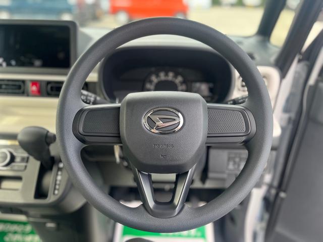 ムーヴキャンバス ストライプスＸ　届出済未使用車　禁煙車　衝突被害軽減ブレーキ　コーナーセンサ　衝突安全ボディ　ＥＳＣ　エアコン　盗難防止システム　ベンチシート　レーンアシスト　パワーステアリング　パワーウィンドウ　ＡＢＳ　エアバック（6枚目）