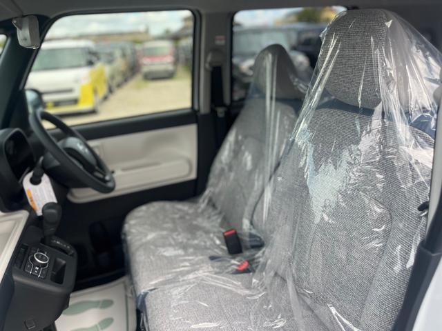 ムーヴキャンバス ストライプスＸ　届出済未使用車　禁煙車　衝突被害軽減ブレーキ　コーナーセンサ　衝突安全ボディ　ＥＳＣ　エアコン　盗難防止システム　ベンチシート　レーンアシスト　パワーステアリング　パワーウィンドウ　ＡＢＳ　エアバック（10枚目）