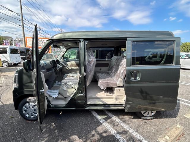 エブリイ ジョインターボ　届出済未使用車　禁煙車　衝突被害軽減ブレーキ　Ｐソナー　フリーキー　メンテナンスノート　Ｗエアバック　ＰＷ　ＰＳ　ＡＣ　Ｉ－ＳＴＯＰ　ＡＢＳ　オートハイビーム　ＬＥＤヘッド　フルフラットシート（8枚目）