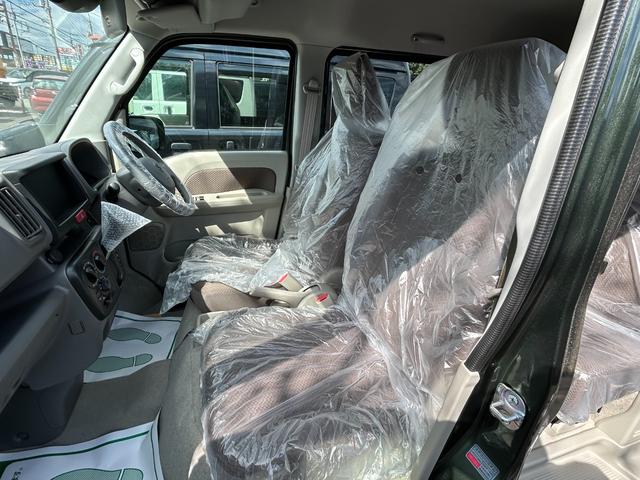 エブリイ ジョインターボ　届出済未使用車　禁煙車　衝突被害軽減ブレーキ　Ｐソナー　フリーキー　メンテナンスノート　Ｗエアバック　ＰＷ　ＰＳ　ＡＣ　Ｉ－ＳＴＯＰ　ＡＢＳ　オートハイビーム　ＬＥＤヘッド　フルフラットシート（9枚目）