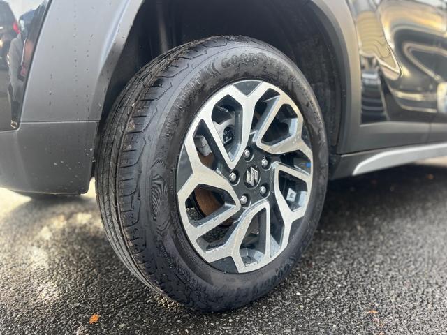 フロンクス ベースグレード　ベースグレード（５名）登録済未使用車　衝突軽減ブレーキ　禁煙車　クルーズコントロール　全方位モニター　フルオートエアコン　アイドリングストップ　盗難防止システム　シートヒーター　Ｂｌｕｅｔｏｏｔｈ（13枚目）