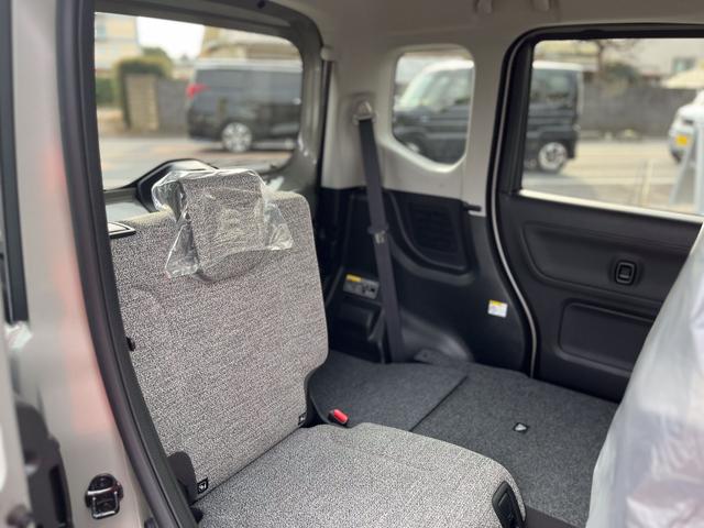 スペーシア ハイブリッドＧ　届出済未使用車　衝突軽減ブレーキ　禁煙車　キーレススタートシステム　フルフラット　パワーステアリング　フロントベンチシート　低速時衝突軽減ブレーキ　アイドリングＳ　オートＬＥＤ　パーキングセンサー（15枚目）