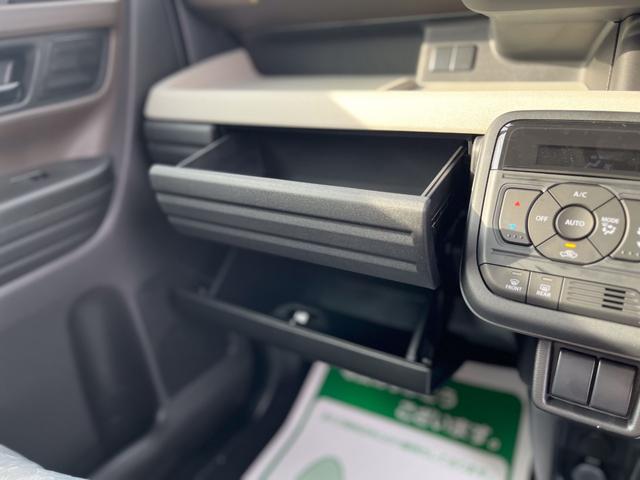 スペーシア ハイブリッドＧ　届出済未使用車　衝突軽減ブレーキ　禁煙車　キーレススタートシステム　フルフラット　パワーステアリング　フロントベンチシート　低速時衝突軽減ブレーキ　アイドリングＳ　オートＬＥＤ　パーキングセンサー（23枚目）