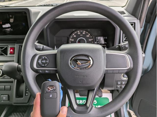 タフト Ｘ　届出済未使用車　衝突軽減ブレーキ　禁煙車　ガラスルーフ　レーンキープ　パワーウィンドウ　ＬＥＤヘッドライト　オートライト　運転席エアバック　ハイビームアシスト　サイドエアバッグ　デュアルエアバッグ（17枚目）