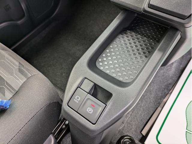 タフト Ｘ　届出済未使用車　衝突軽減ブレーキ　禁煙車　ガラスルーフ　レーンキープ　パワーウィンドウ　ＬＥＤヘッドライト　オートライト　運転席エアバック　ハイビームアシスト　サイドエアバッグ　デュアルエアバッグ（20枚目）