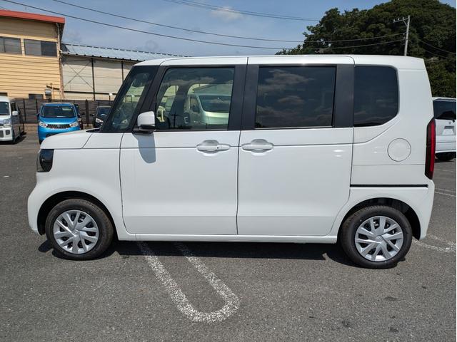 Ｎ－ＢＯＸ ベースグレード　届出済未使用車　衝突軽減ブレーキ　禁煙車　前席シートヒーター　フルフラットシート　オートクルーズ　ＬＥＤヘッドライト　ＥＣＯモード　衝突安全ボディ　パワーウィンドウ　パワーステアリング　ＡＨＢ（8枚目）