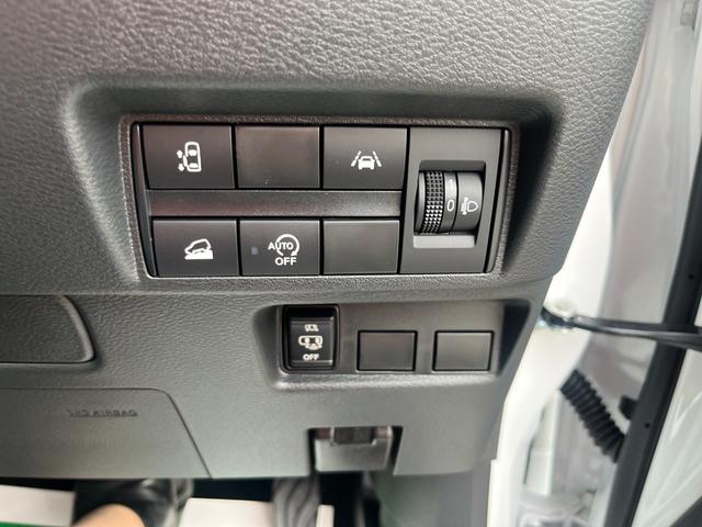 デリカミニ G 届出済未使用車 衝突軽減ブレーキ 禁煙車 e-Assist シートヒーター バックモニター オートハイビーム LEDランプ フルオートエアコン キーレス ベンチシート オートライト 横滑り防止 ABS(23枚目)