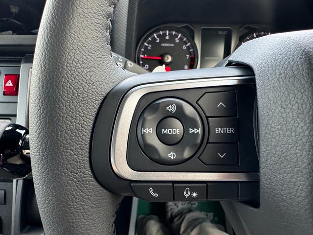 タフト Ｇ　ダーククロムベンチャー　届出済未使用車　衝突軽減ブレーキ　禁煙車　ガラスルーフ　クルーズコントロール　ＬＥＤライト　オートエアコン　ルーフレール　レーンキープアシスト　パワーウィンドウ　パワーステアリング　シートヒーター付き（20枚目）