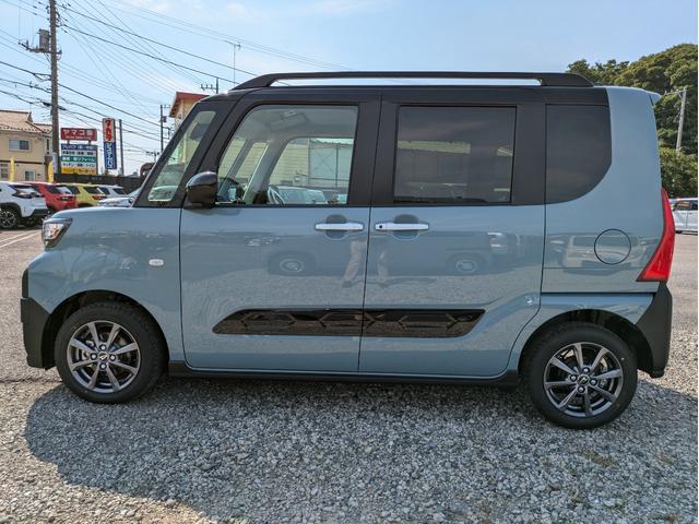 タント ファンクロス　届出済未使用車　衝突軽減ブレーキ　禁煙車　ＬＥＤヘットライト　フルフラットシート　ルーフレール　衝突軽減システム　パーキングセンサー　パワーステアリング　サイドエアバッグ　シートヒータ　パワーウィンド（8枚目）