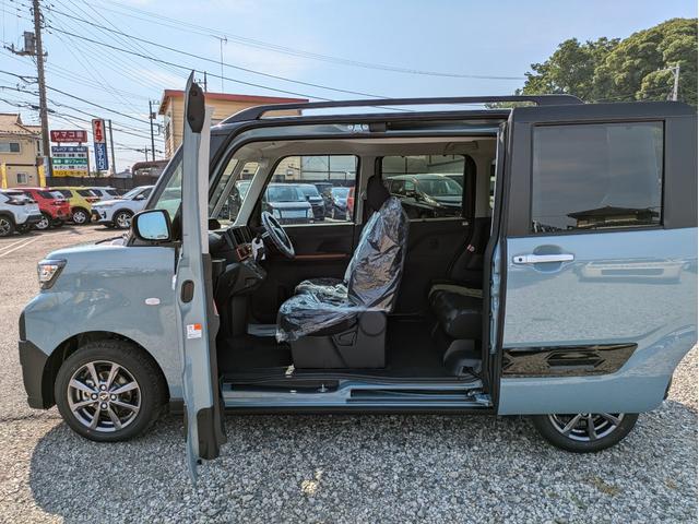 タント ファンクロス　届出済未使用車　衝突軽減ブレーキ　禁煙車　ＬＥＤヘットライト　フルフラットシート　ルーフレール　衝突軽減システム　パーキングセンサー　パワーステアリング　サイドエアバッグ　シートヒータ　パワーウィンド（9枚目）
