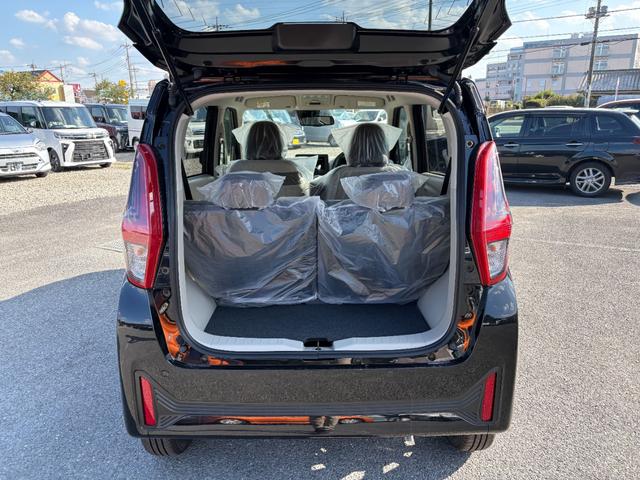 デイズ Ｘ　届出済未使用車　衝突軽減ブレーキ　禁煙車　オートマチックハイビーム　フルオートエアコン　衝突安全ボディ　コーナーソナー　イモビライザー　踏み間違え防止　パワーウィンドウ　アイドリングストップ　ＷＡＢ（13枚目）