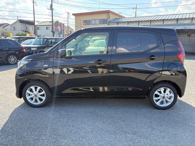 デイズ X 届出済未使用車 衝突軽減ブレーキ 禁煙車 オートマチックハイビーム フルオートエアコン アイドリングストップ バックカメラ イモビライザー コーナーソナー 踏み間違え防止 横滑防止装置 Aライト PS(8枚目)