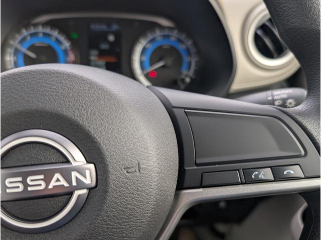 デイズ Ｘ　届出済未使用車　衝突軽減ブレーキ　禁煙車　バックカメラ　オートマチックハイビーム　アイドリングストップ　フルオートエアコン　パワーウィンドウ　運転席エアバック　サイドエアバッグ　コーナーソナー　ＷＡＢ（24枚目）