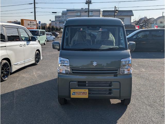 エブリイ PC 届出済未使用車 衝突軽減ブレーキ 禁煙車 キーレスエントリーシステム オートハイビーム 前席パワーウインドウ シートヒーター付 LEDヘッド セキュリティーアラーム パワーステアリング Aライト(7枚目)