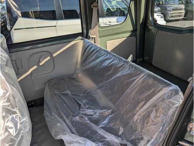 エブリイ PC 届出済未使用車 衝突軽減ブレーキ 禁煙車 キーレスエントリーシステム オートハイビーム 前席パワーウインドウ シートヒーター付 LEDヘッド セキュリティーアラーム パワーステアリング Aライト(11枚目)