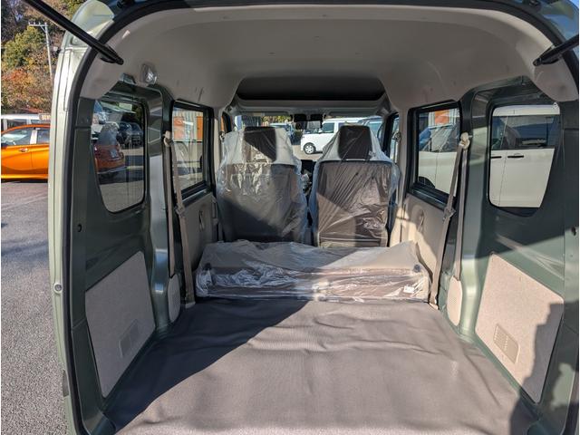 エブリイ PC 届出済未使用車 衝突軽減ブレーキ 禁煙車 キーレスエントリーシステム オートハイビーム 前席パワーウインドウ シートヒーター付 LEDヘッド セキュリティーアラーム パワーステアリング Aライト(14枚目)