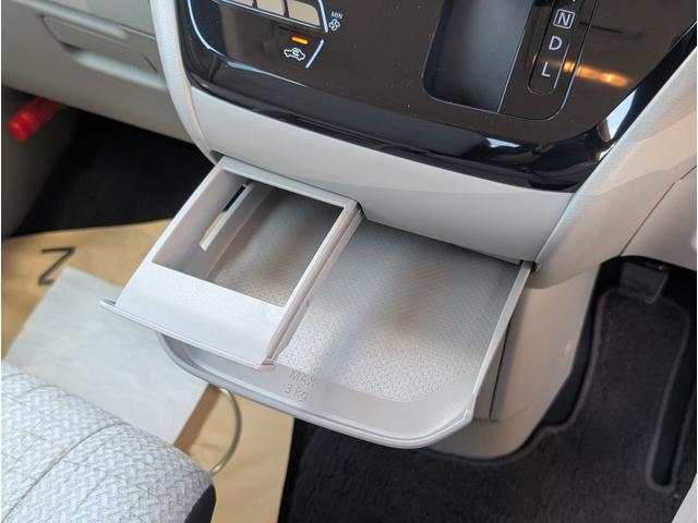 ルークス Ｘ　アラモニ　前後衝突軽減ブレーキ　Ｐセンサー　オートＬＥＤ　Ａライト　衝突安全ボディ　ＶＤＣ　スマートキー　キーフリー　ｉ－ｓｔｏｐ　フルオートエアコン　パワーウインドウ　バックカメラ　盗難防止　ＡＢＳ（39枚目）