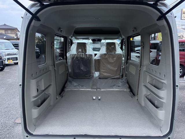 エブリイワゴン ＰＺターボスペシャル　届出済未使用車　禁煙車　衝突被害軽減ブレーキ　ＬＥＤヘッドライト付き　オートマチックハイビーム　キーレススタートシステム　Ｂソナー　運転席シートヒーター　フルフラット　ＥＳＣ　フルオートエアコン　禁煙（14枚目）