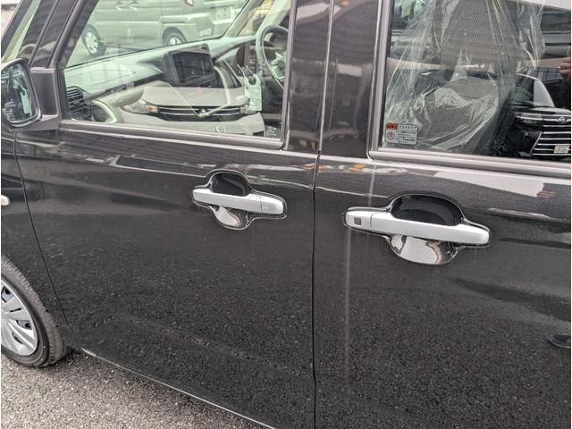 ムーヴ Ｘ　エアコン　パワーステアリング　パワーウィンドウ　運転席エアバッグ　助手席エアバッグ　キーレスエントリー　盗難防止システム　オートライト　フルフラット　レーンアシスト（16枚目）