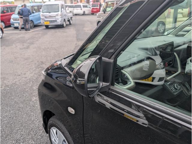 ムーヴ Ｘ　エアコン　パワーステアリング　パワーウィンドウ　運転席エアバッグ　助手席エアバッグ　キーレスエントリー　盗難防止システム　オートライト　フルフラット　レーンアシスト（17枚目）