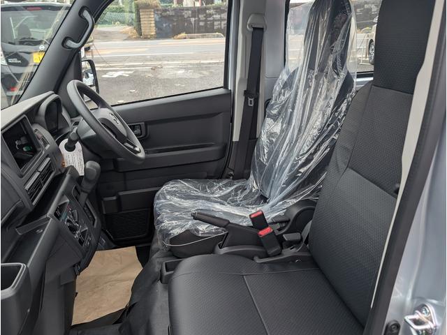 ハイゼットカーゴ スペシャル　パワーウィンド　フルフラットシート　横滑り防止機能　Ｗエアバッグ　マニュアルエアコン　ＰＳ　運転席エアバッグ　禁煙車　ＡＢＳ　メンテナンスノート（34枚目）