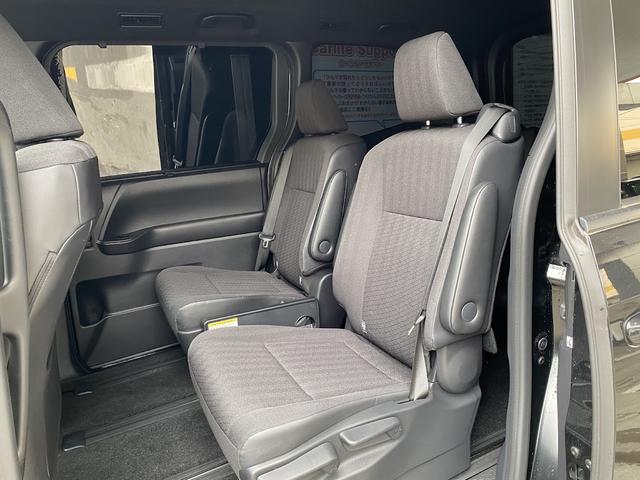 ヴォクシー Ｓ－Ｇ　コネクティッドナビ対応ディスプレイオーディオ　ＥＴＣ　前方ドラレコ　後席エアコン　クルーズコントロール　電動パーキングブレーキ　オートホールド　ＬＥＤヘッドライト　オートライト　片側パワースライドドア（10枚目）