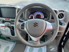☆ステアリングホイール☆手にしっくりくる握り心地で滑りにくく運転も快適です！ 6